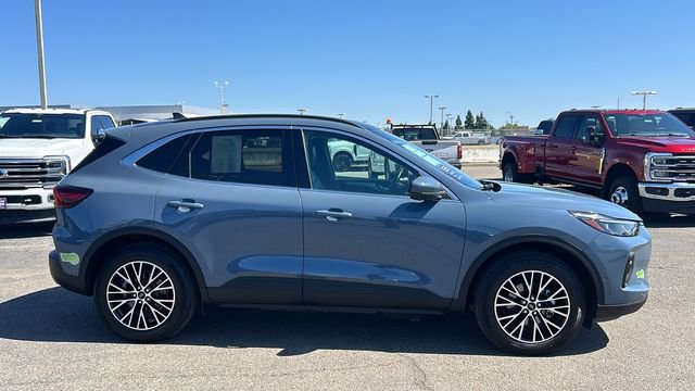Certified 2023 Ford Escape SE w/ PHEV Premium Package FWD image 2