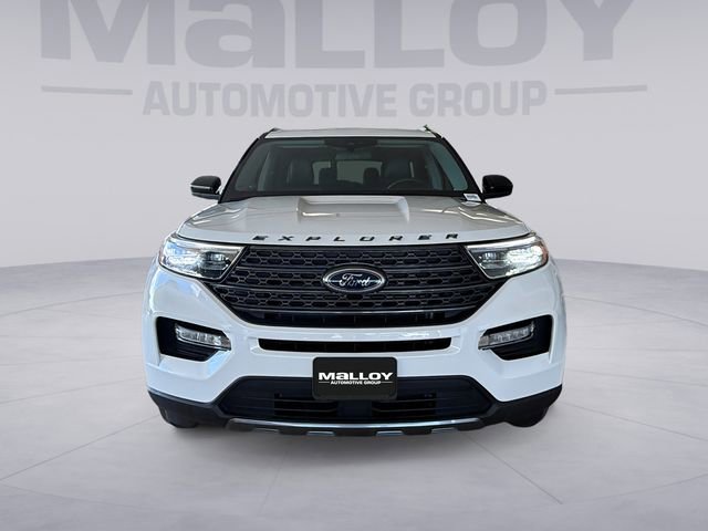 Certified 2022 Ford Explorer XLT w/ Equipment Group 202A AWD/4WD image 8