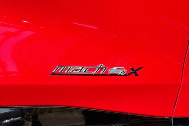 Certified 2022 Ford Mustang Mach-E Premium AWD/4WD image 24