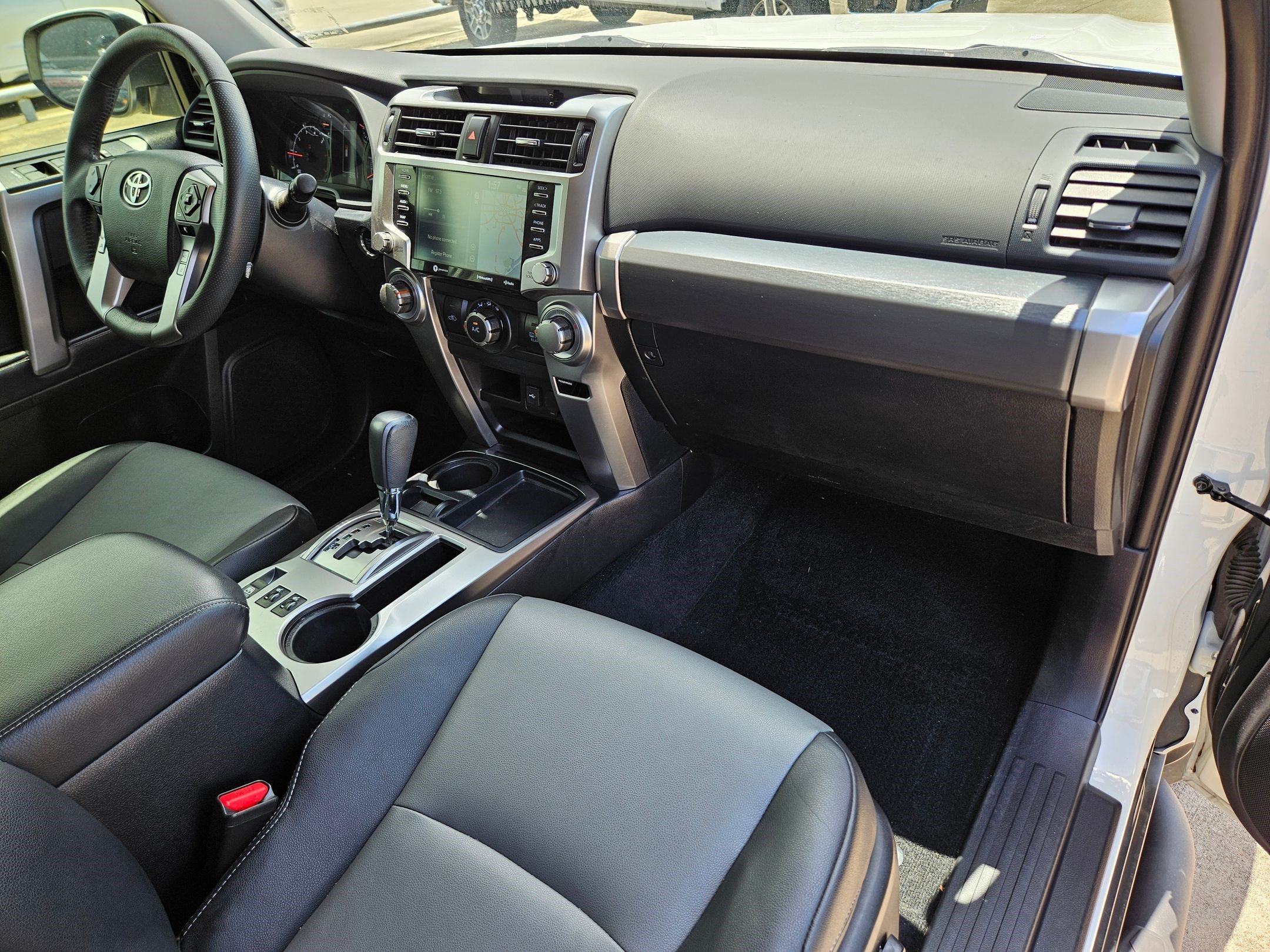 Used 2022 Toyota 4Runner SR5 Premium w/ Moonroof Package RWD image 31