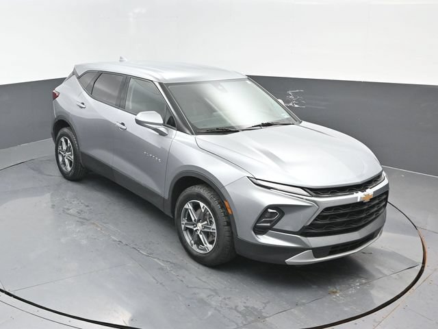 Used 2025 Chevrolet Blazer LT AWD/4WD image 19