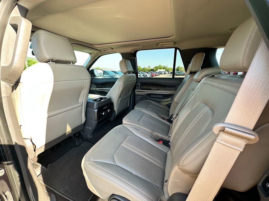Certified 2019 Ford Expedition Limited w/ Equipment Group 302A AWD/4WD image 8