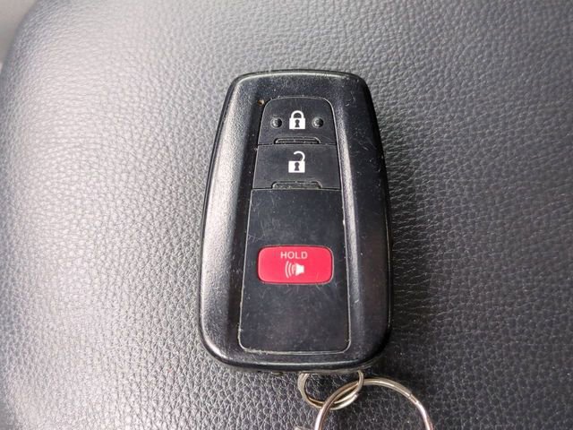 Used 2021 Toyota RAV4 XLE FWD image 27