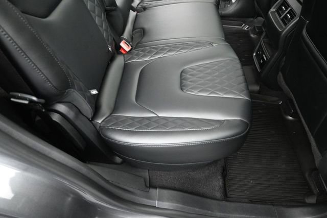 Certified 2024 Ford Edge Titanium AWD/4WD image 26