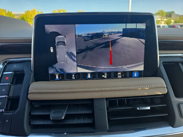 Used 2021 Chevrolet Tahoe Premier AWD/4WD image 17