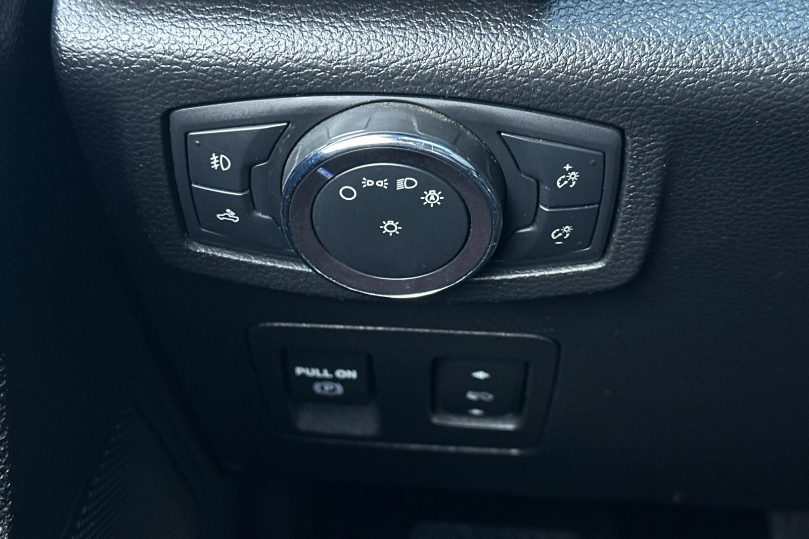 Certified 2020 Ford F150 XLT w/ Equipment Group 302A Luxury image 29