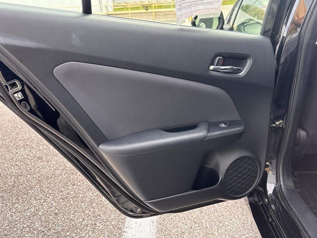 Used 2018 Toyota Prius Three FWD image 18