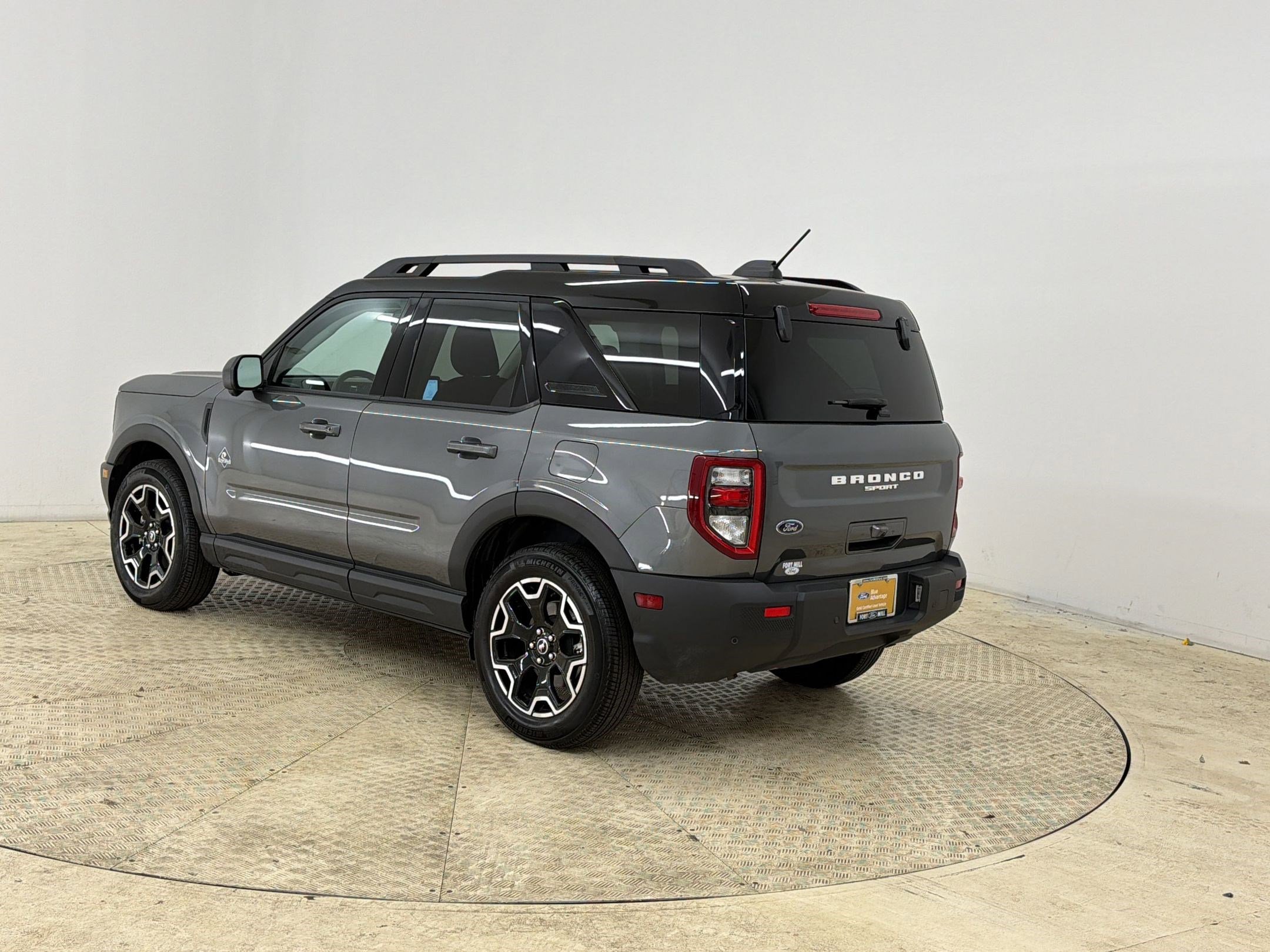 Certified 2025 Ford Bronco Sport Outer Banks w/ Outer Banks Tech Package+ image 3