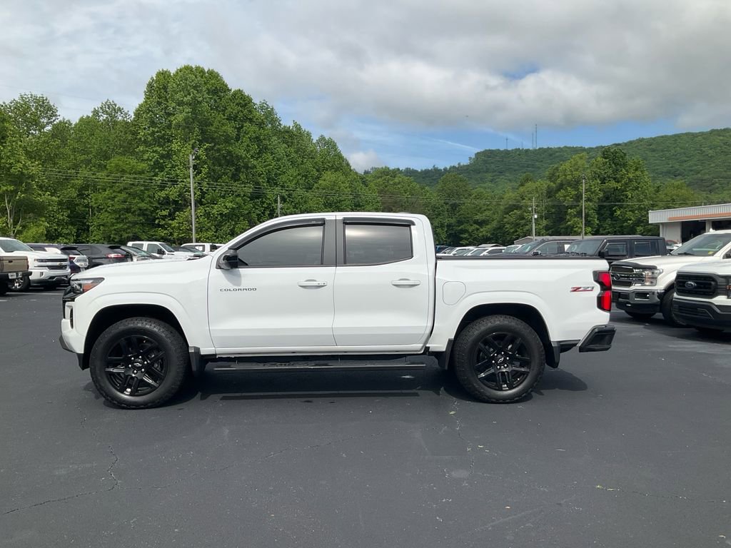 Used 2024 Chevrolet Colorado Z71 w/ Z71 Convenience Package 2 AWD/4WD image 8