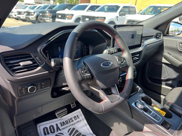 Certified 2024 Ford Escape ST-Line w/ Tech Pack #1 AWD/4WD image 7