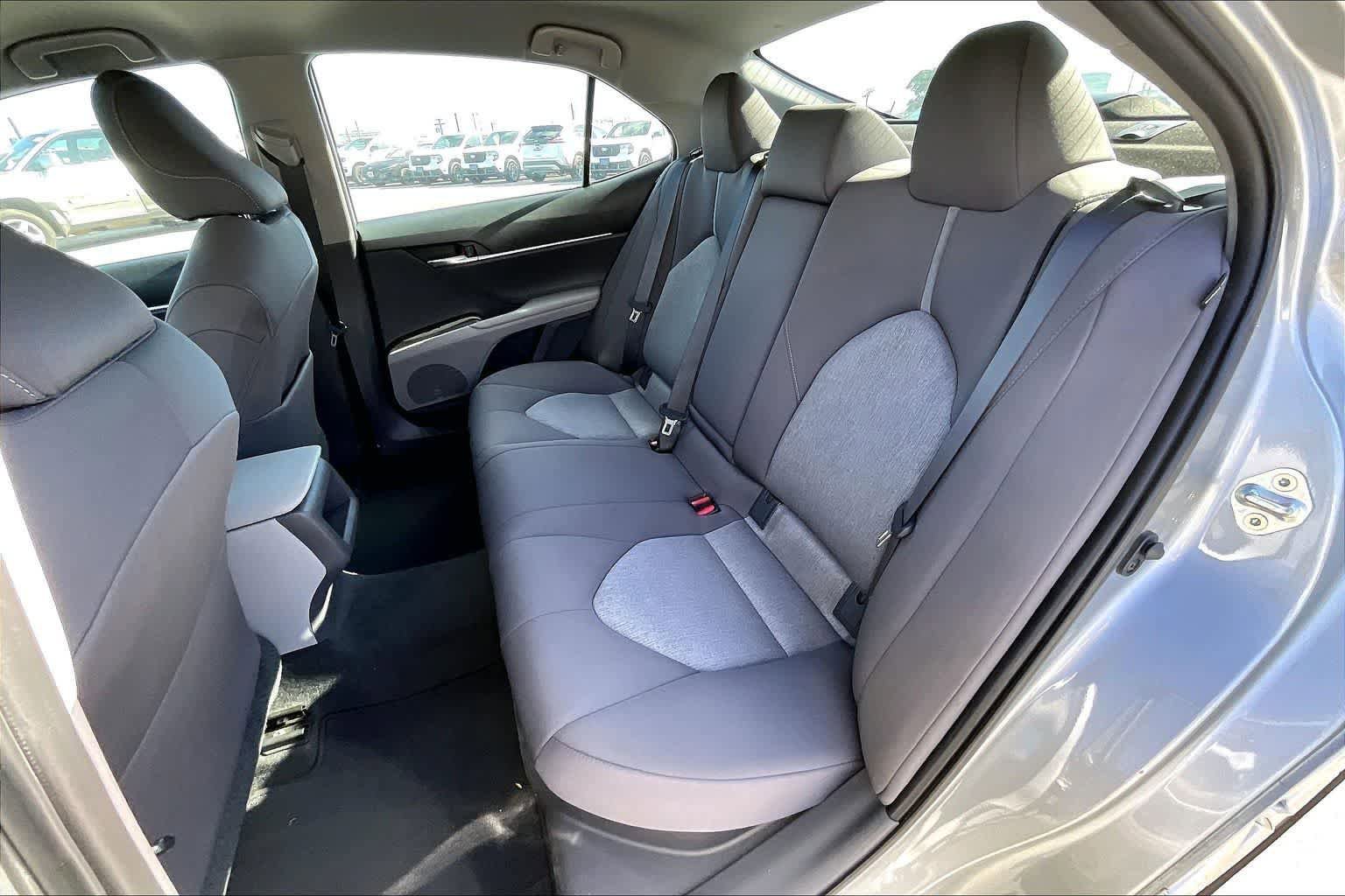 Used 2021 Toyota Camry LE FWD image 29