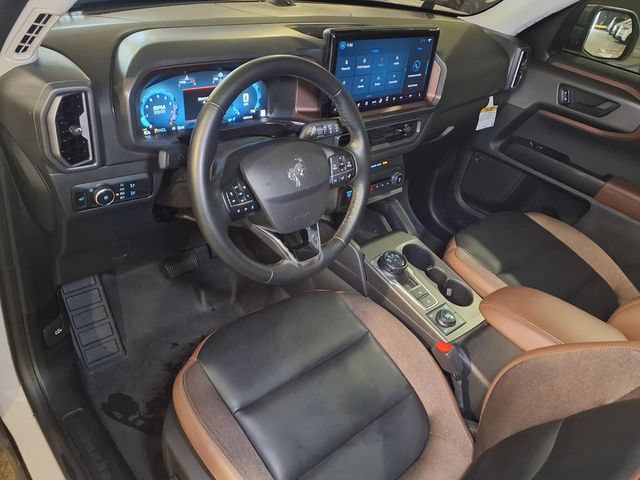 Certified 2025 Ford Bronco Sport Outer Banks w/ Sasquatch Outer Banks Package AWD/4WD image 4