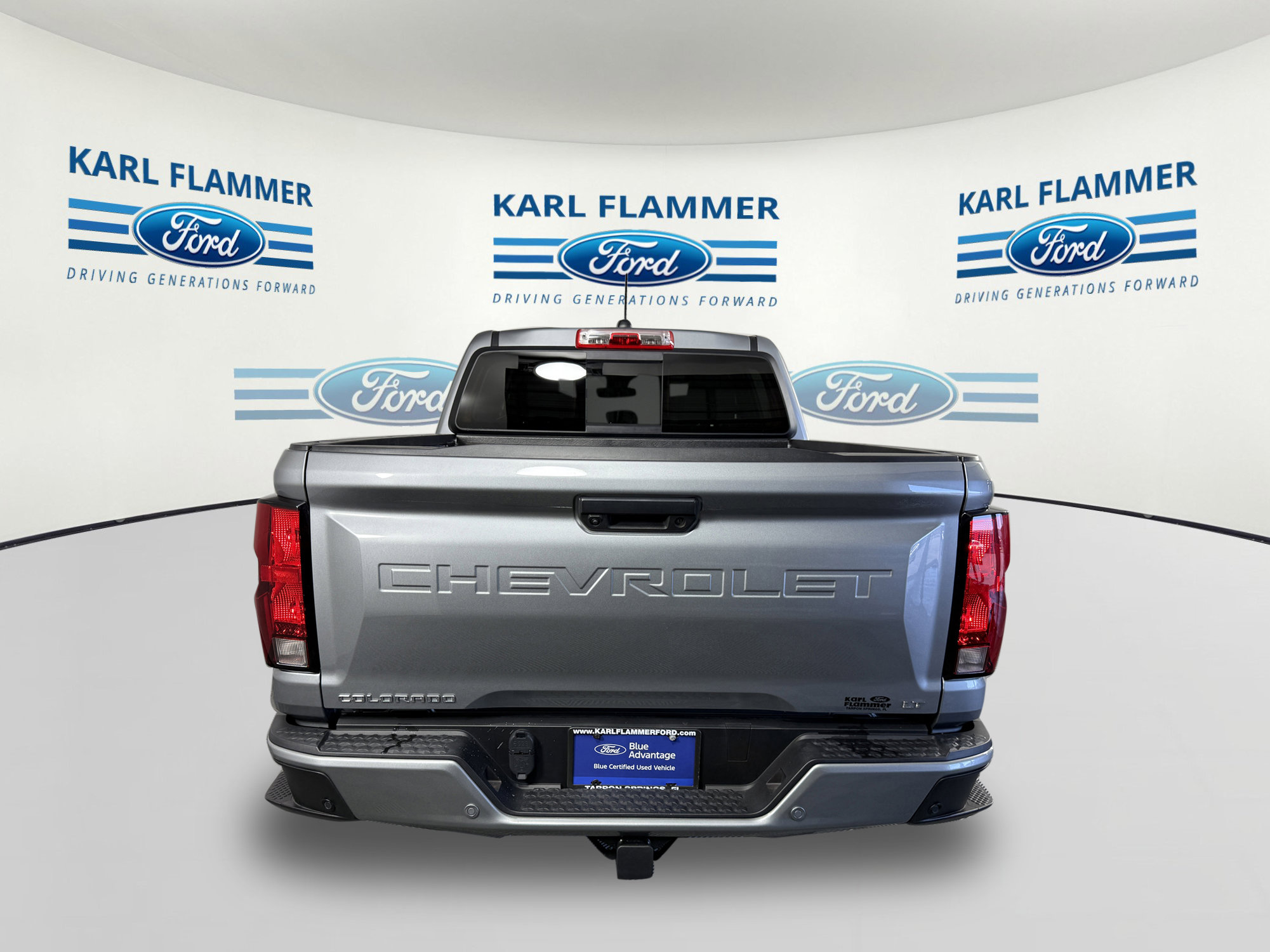 Used 2024 Chevrolet Colorado LT w/ LT Convenience Package II image 4