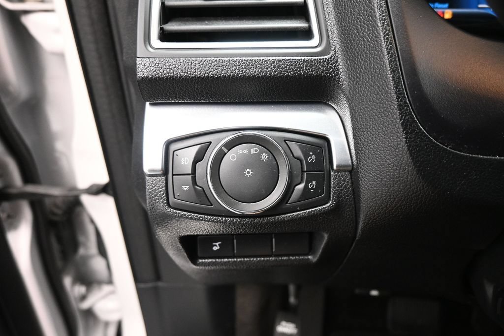 Certified 2017 Ford Explorer Limited FWD image 14