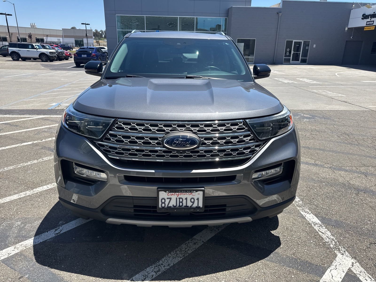 Certified 2021 Ford Explorer Limited w/ Hybrid Equipment Group 310A AWD/4WD image 8