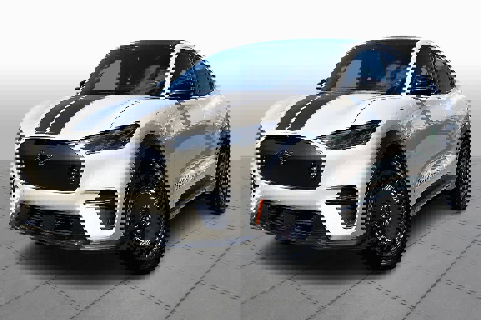 Certified 2025 Ford Mustang Mach-E GT image 6