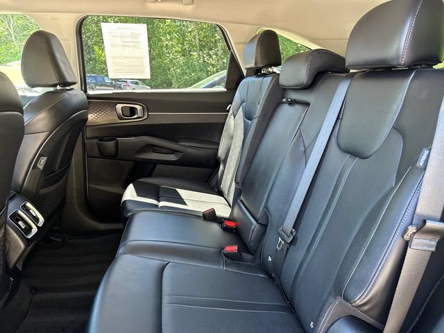 Used 2025 Kia Sorento S AWD/4WD image 19