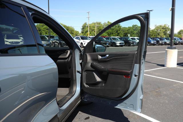 Certified 2025 Ford Escape ST-Line Select w/ Tech Pack #2 AWD/4WD image 26