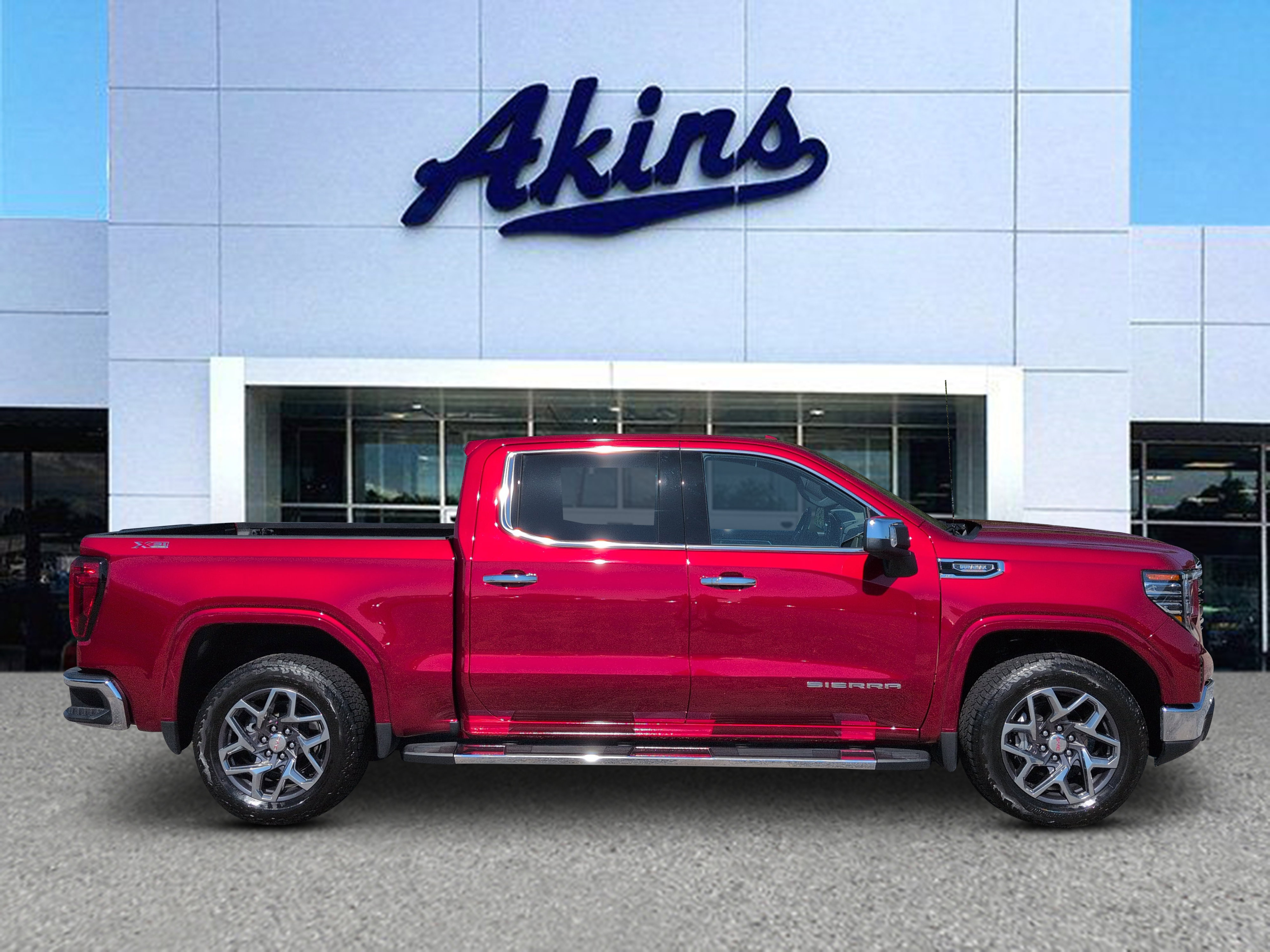 Used 2025 GMC Sierra 1500 SLT w/ SLT Premium Plus Package AWD/4WD image 1