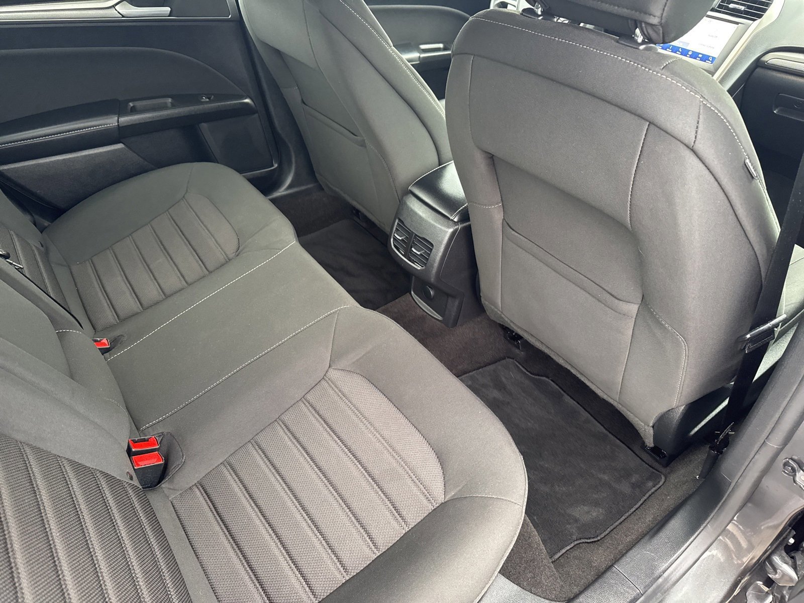 Certified 2019 Ford Fusion SE image 32