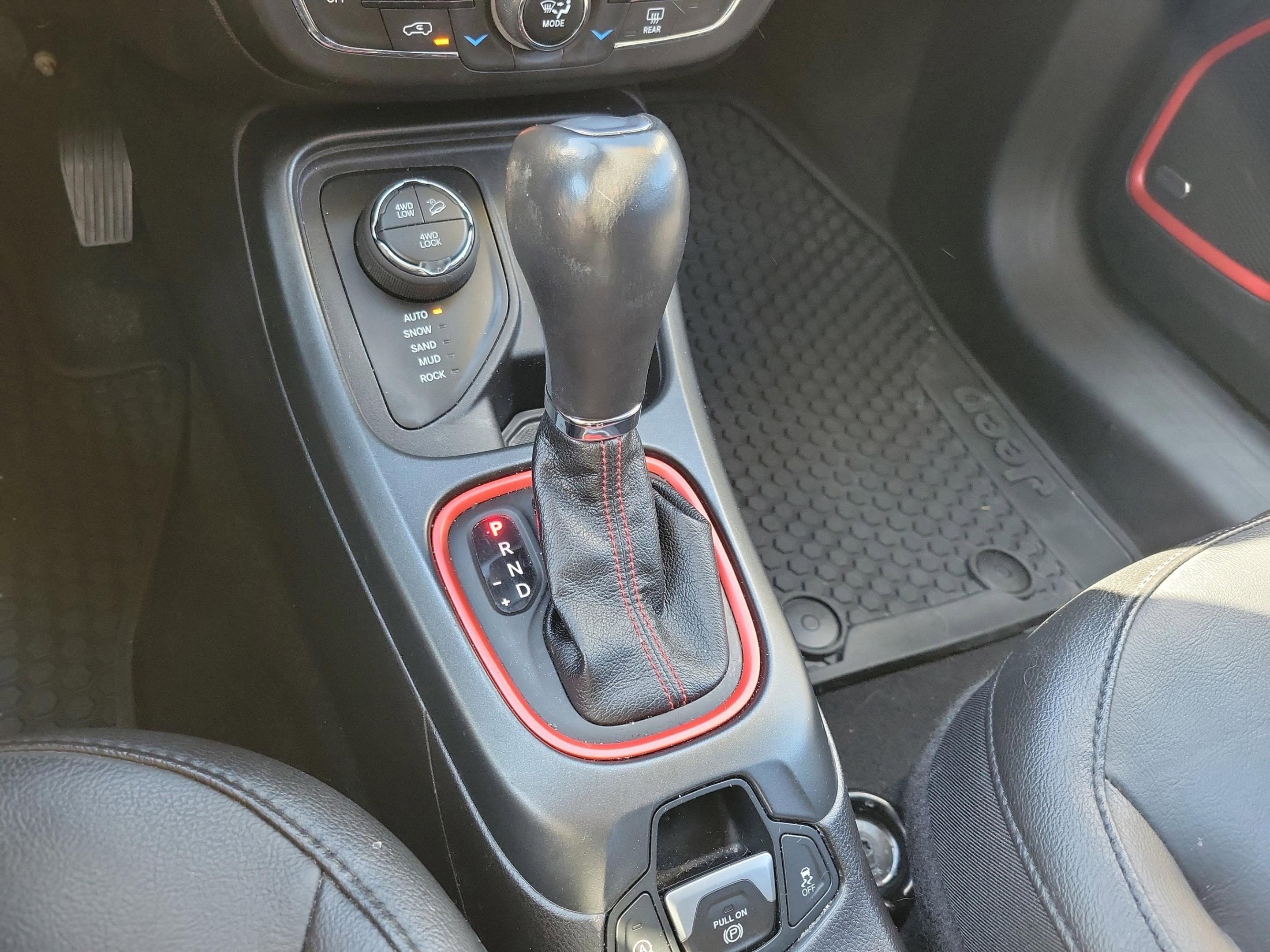 Used 2020 Jeep Compass Trailhawk w/ Leather Interior Group image 16