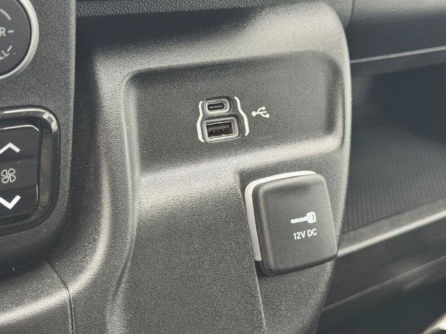 Used 2025 RAM ProMaster 3500 w/ Convenience Group FWD image 24