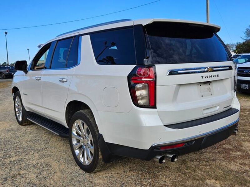Used 2021 Chevrolet Tahoe Premier w/ Premium Package image 3