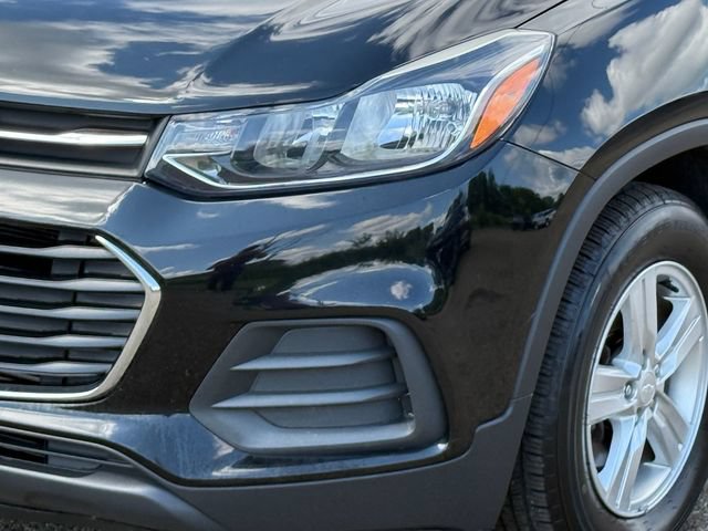 Used 2019 Chevrolet Trax LS w/ Tint and Cruise Package FWD image 14