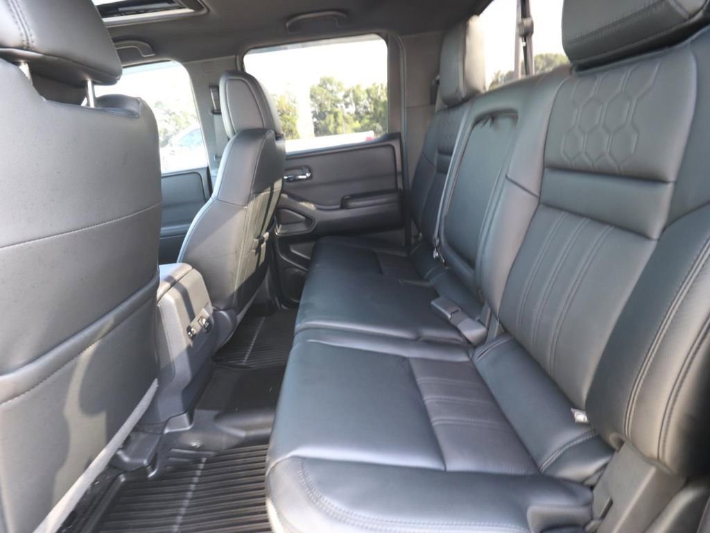 Used 2022 Nissan Frontier PRO-4X w/ Pro-4X Premium Package AWD/4WD image 12