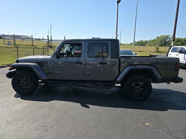 Used 2023 Jeep Gladiator Sport image 8