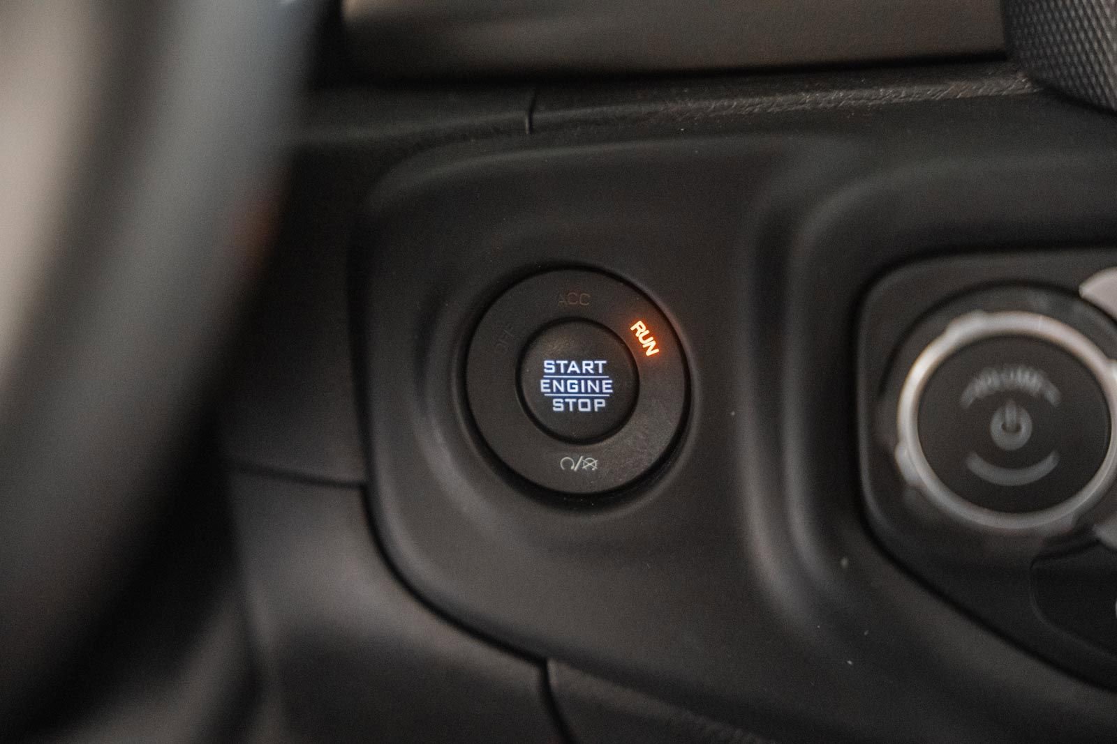 Used 2018 Jeep Wrangler Unlimited Sport S AWD/4WD image 31