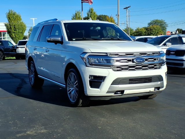 Certified 2023 Ford Expedition Platinum AWD/4WD image 3