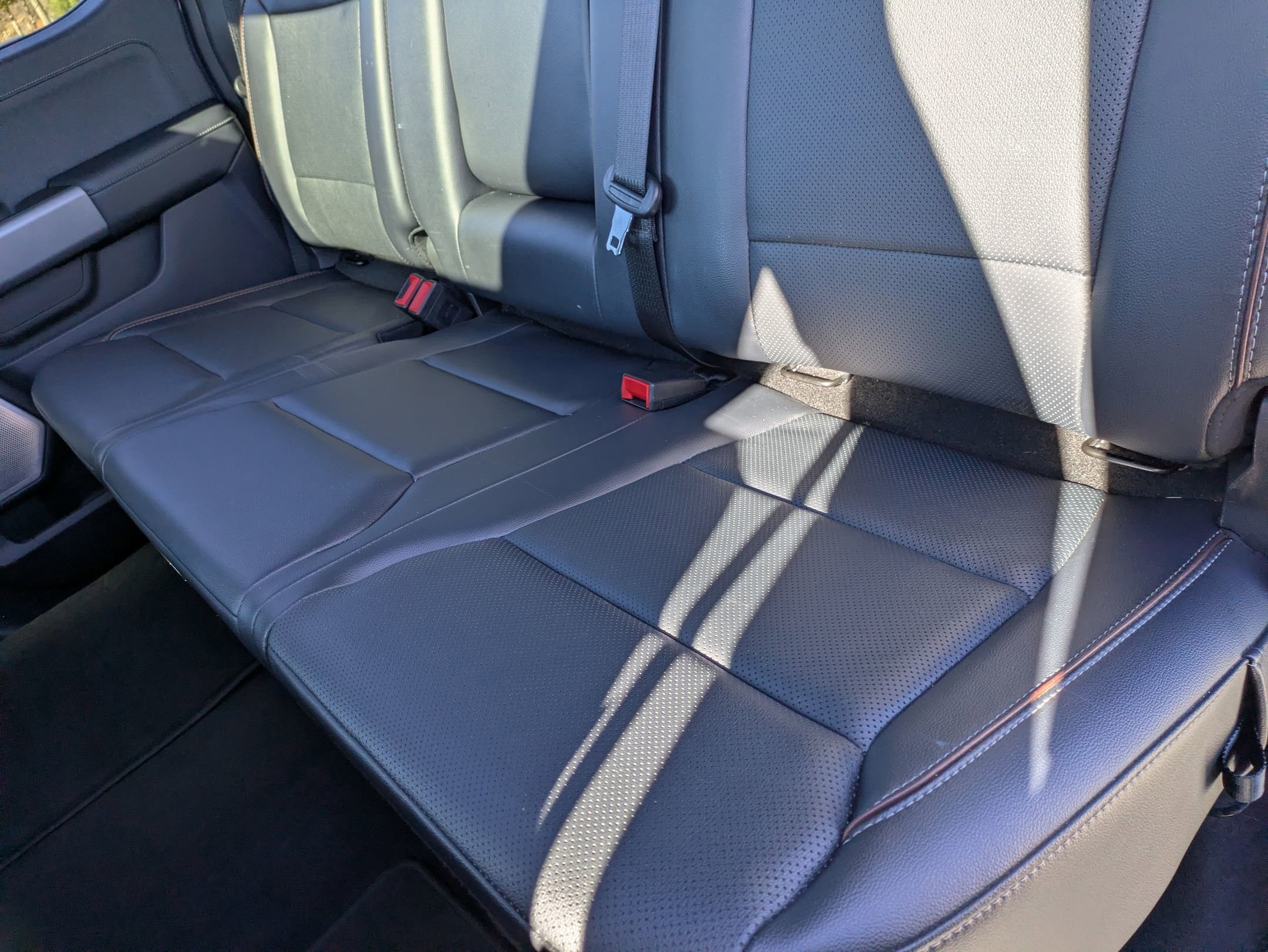 Certified 2023 Ford F150 Lariat w/ Equipment Group 502A High image 31