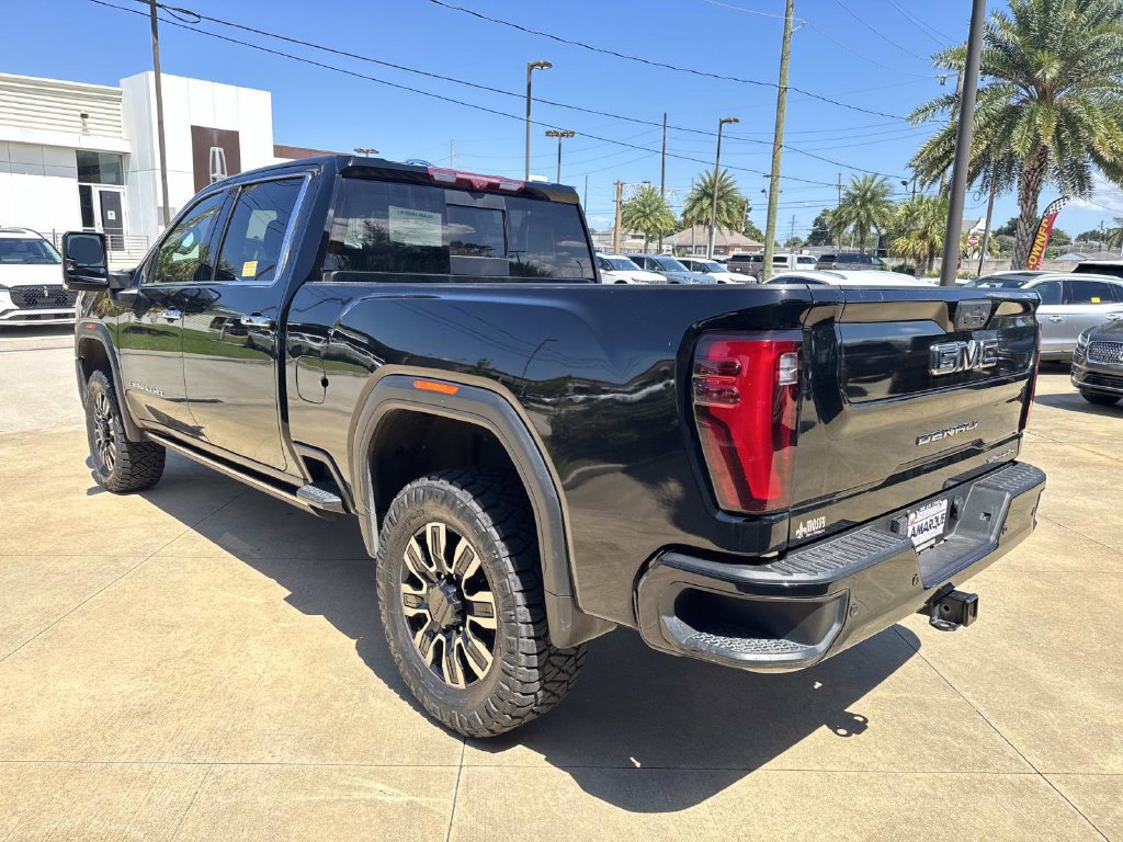 Used 2024 GMC Sierra 3500 Denali Ultimate AWD/4WD image 6