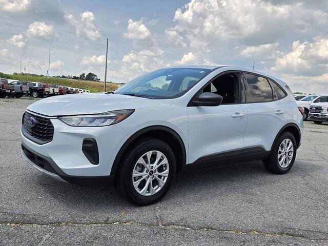 Certified 2025 Ford Escape Active AWD/4WD image 3