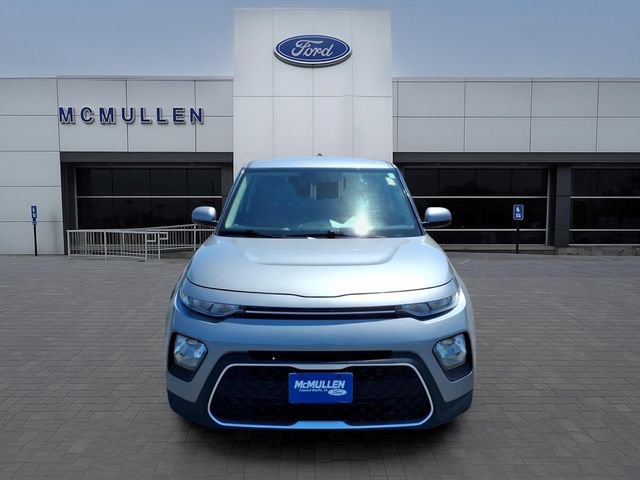 Used 2022 Kia Soul LX w/ Technology Package FWD image 2