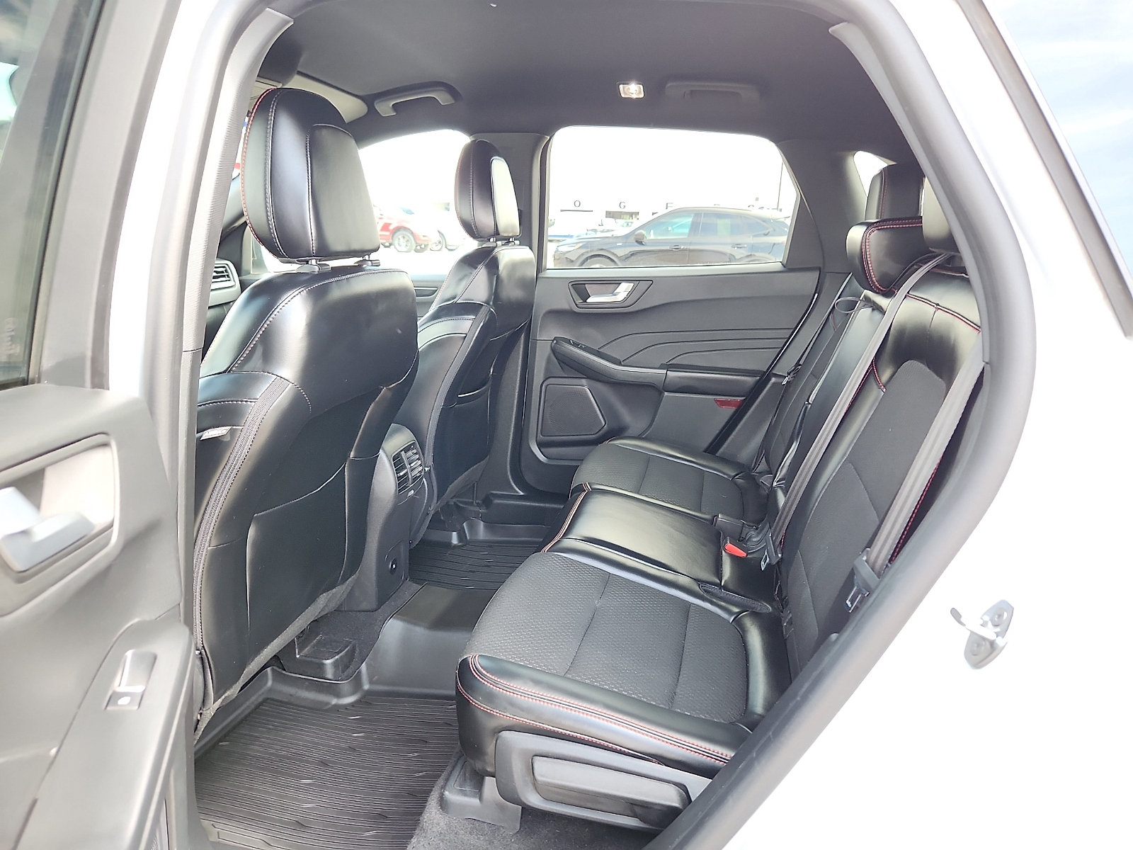 Certified 2025 Ford Escape ST-Line FWD image 9