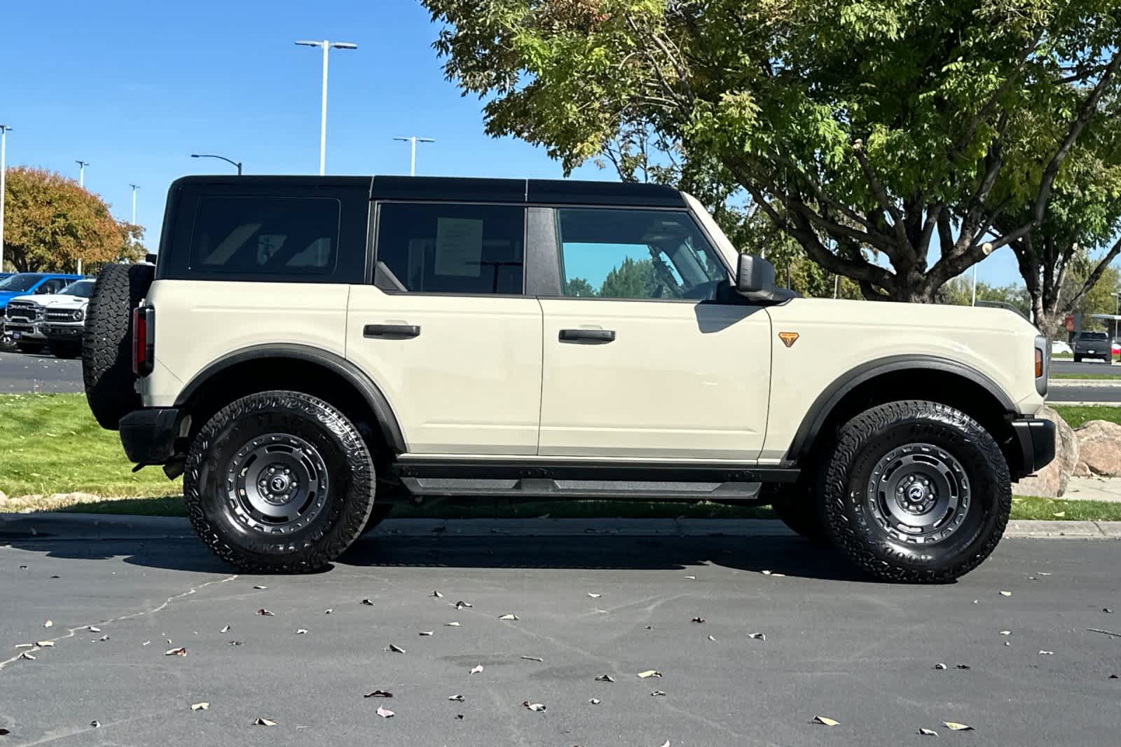 Certified 2025 Ford Bronco Badlands w/ Sasquatch Package AWD/4WD image 8