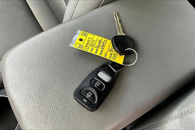 Used 2017 Hyundai Elantra SE image 34