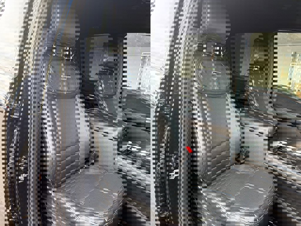 Certified 2025 Ford F350 Platinum w/ Tremor Off-Road Package image 10