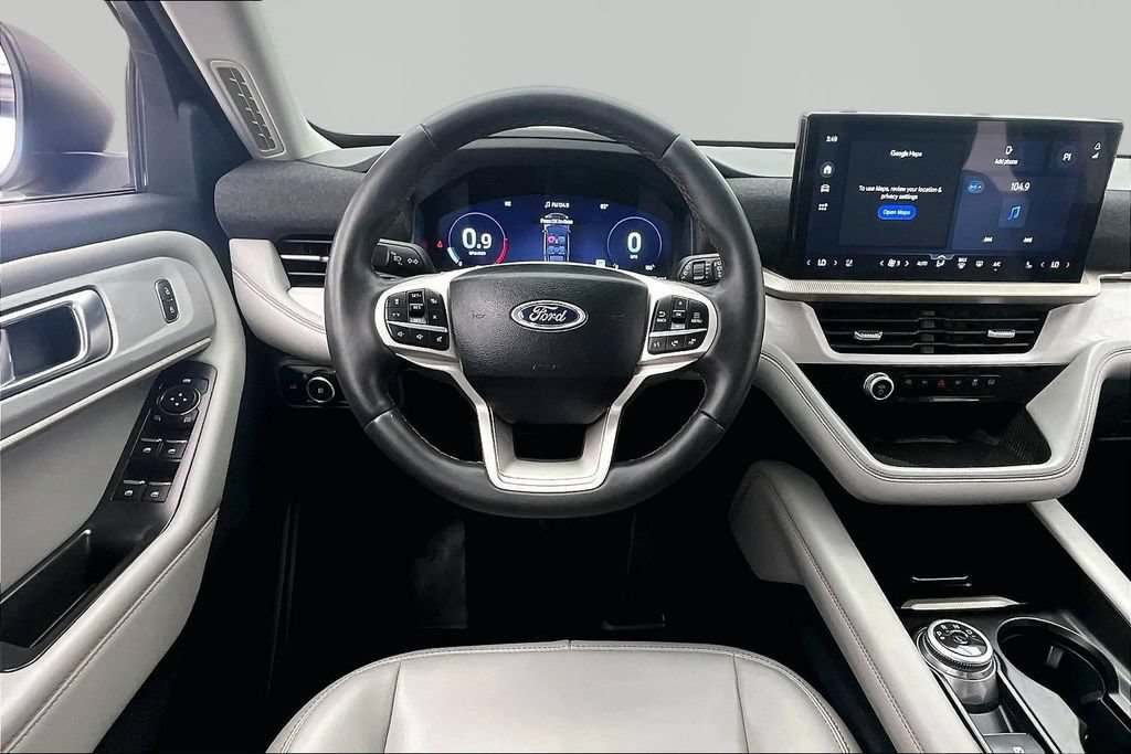 Certified 2025 Ford Explorer Active w/ Active Comfort Package AWD/4WD image 5