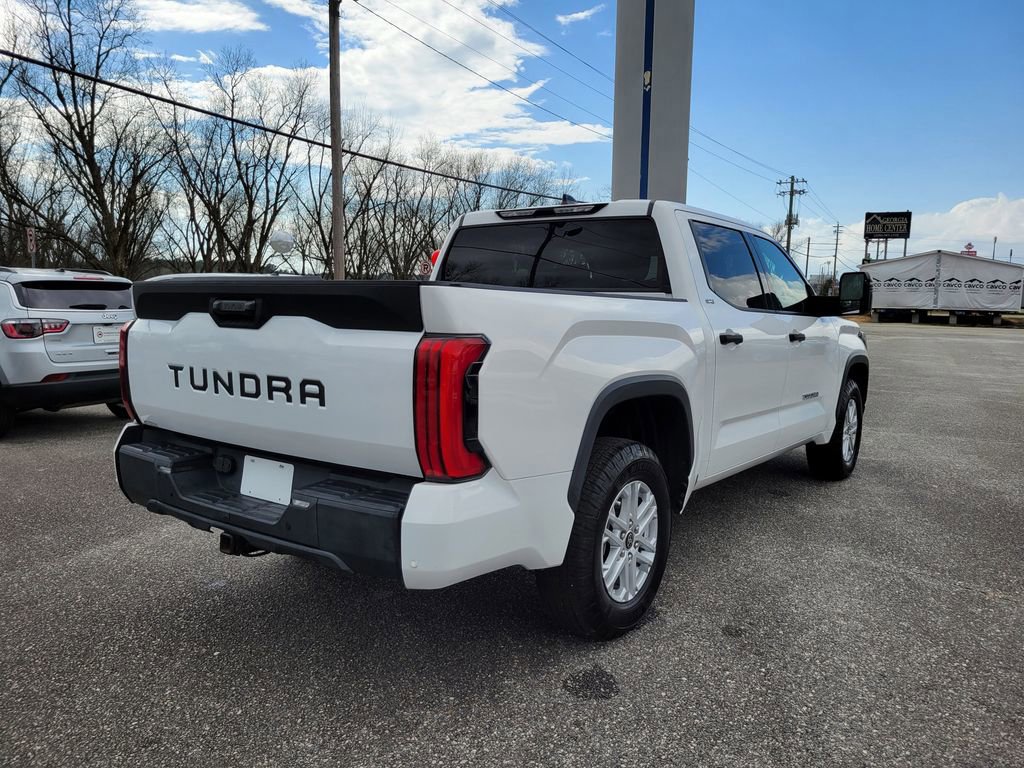 Used 2022 Toyota Tundra SR5 w/ SR5 Convenience Package image 5