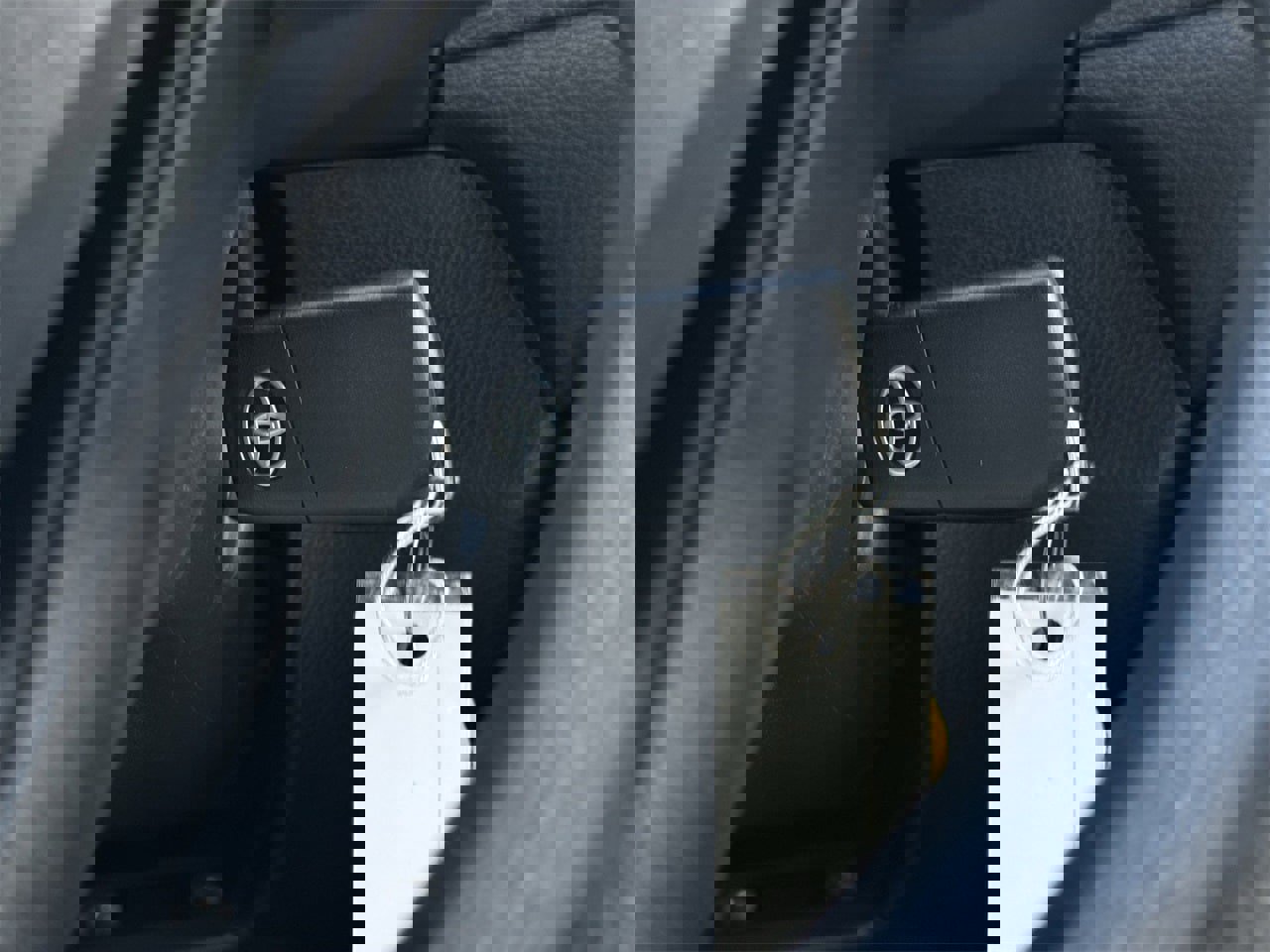 Used 2024 Toyota RAV4 LE image 22