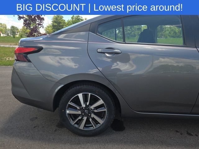 Used 2024 Nissan Versa SV FWD image 8