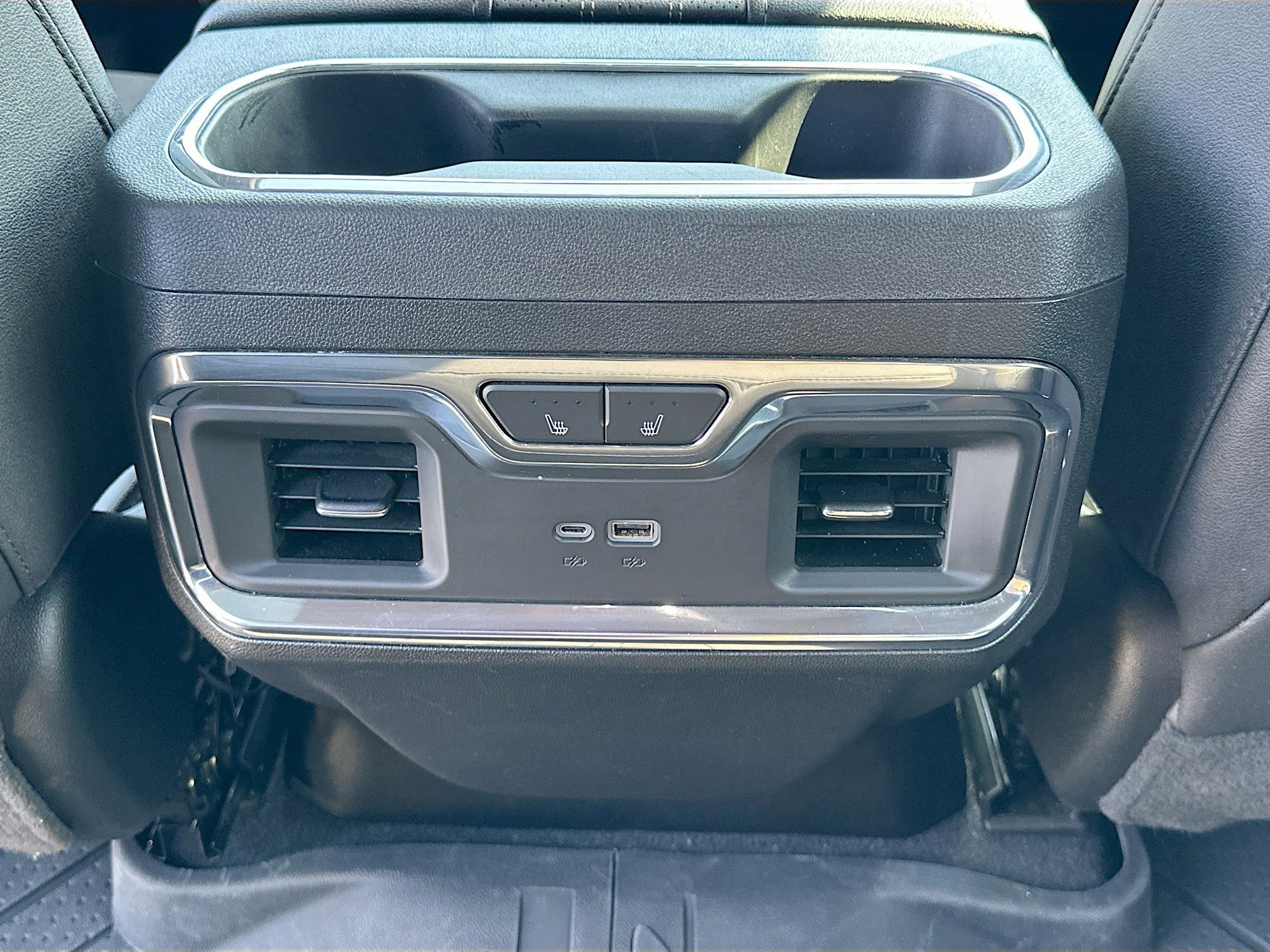 Used 2024 Chevrolet Silverado 2500 High Country w/ High Country Premium Package image 26