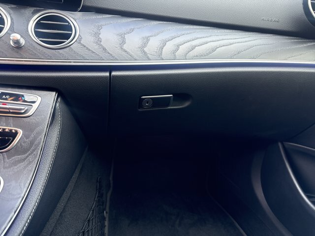 Used 2019 Mercedes-Benz E 300 image 26