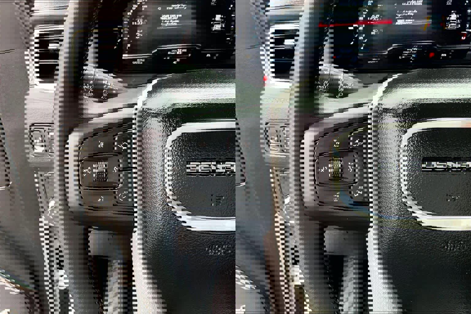 Used 2024 GMC Yukon XL Denali image 21