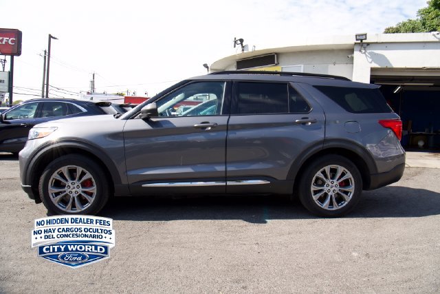 Certified 2021 Ford Explorer XLT w/ Equipment Group 202A AWD/4WD image 4