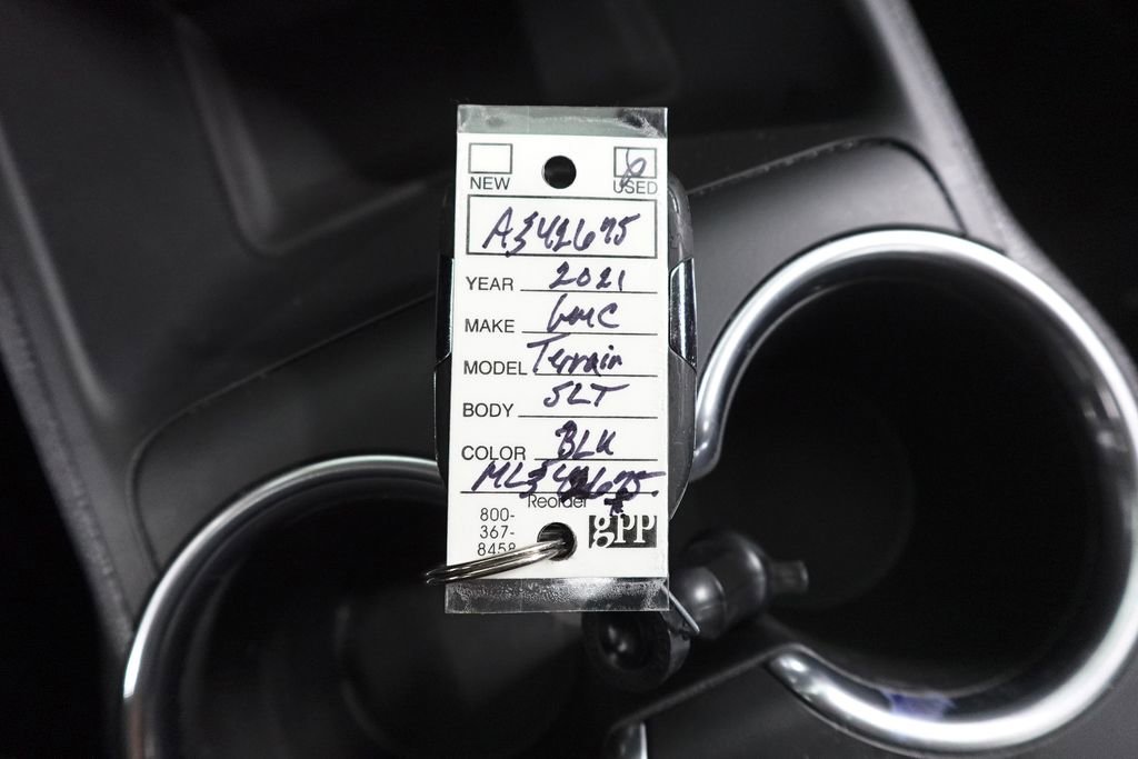 Used 2021 GMC Terrain SLT image 32