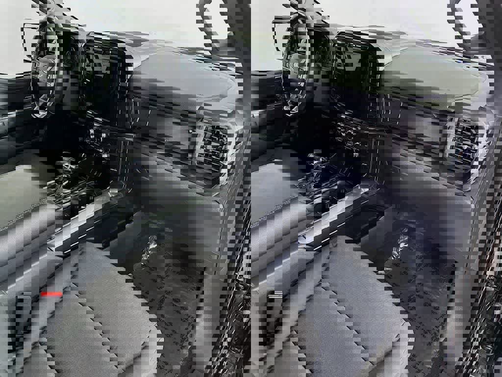 Certified 2022 Ford F150 XLT w/ Equipment Group 302A High image 33